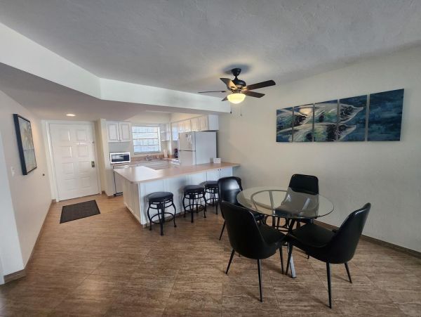 Waterfront Two Bedroom Vacation Rental Condo in Marco Island