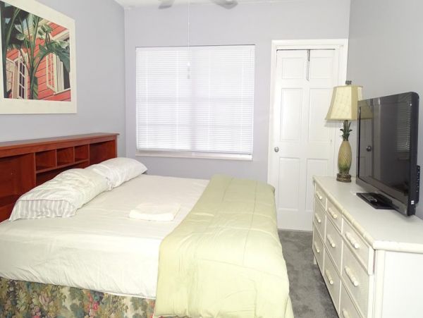 Views of Waterway from this tidy in the Historic District