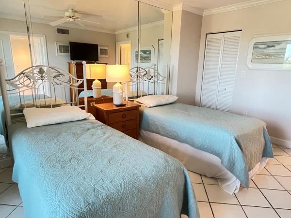 Marco Island 2 Bedroom Condo with Ocean View