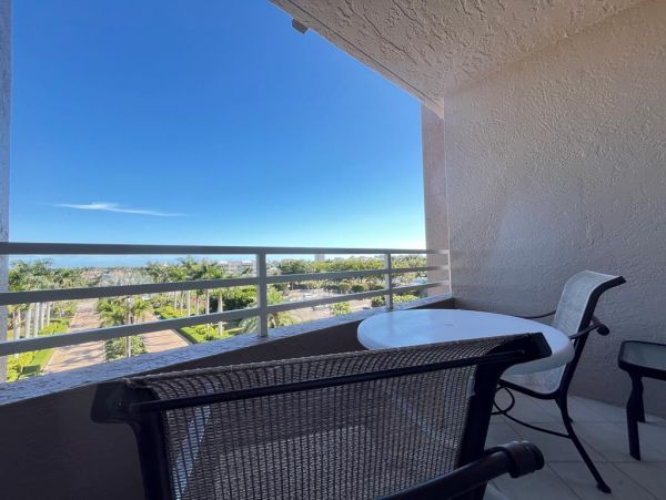 Marco Island 2 Bedroom Condo with Ocean View
