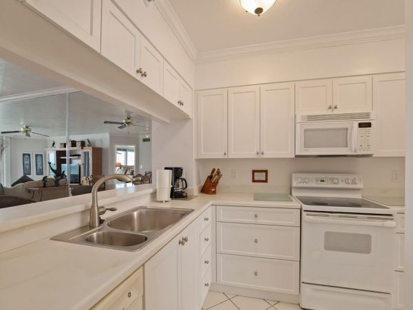 Marco Island 2 Bedroom Condo with Ocean View