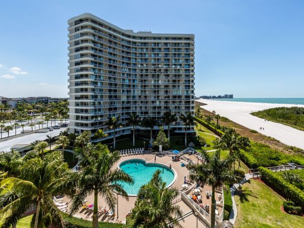 Oceanfront 2 Bedroom Condo in Marco Island Sleeps 6 Guests