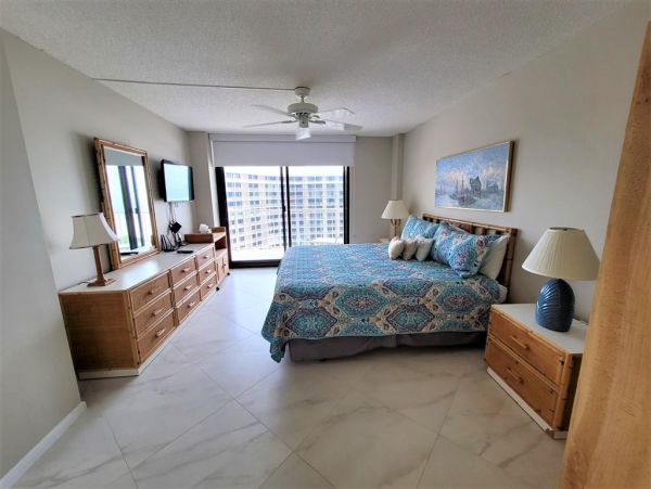 Marco Island Vacation Rental - Marco Island Beachfront Condo