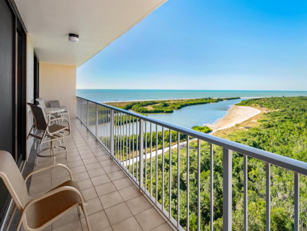Beautiful Marco Island 2 Bedroom Condo Sleeps 4