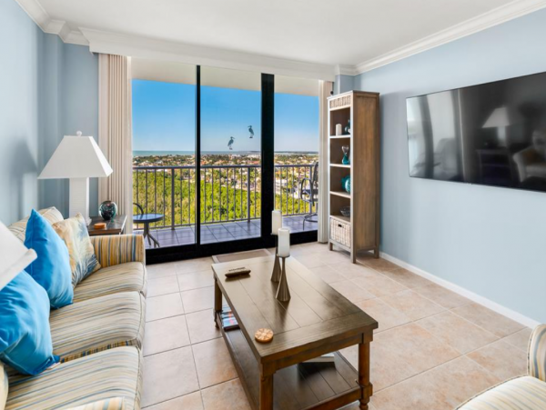 Beautiful Marco Island 2 Bedroom Condo Sleeps 4