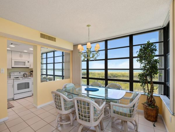 Marco Island Vacation Condo Rental Sleeps Six
