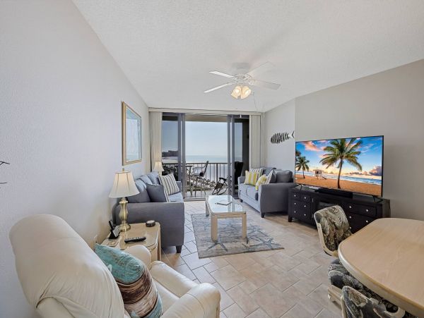 Marco Island Lovely 2 Bedroom Beach Condo Sleeps Six Guests