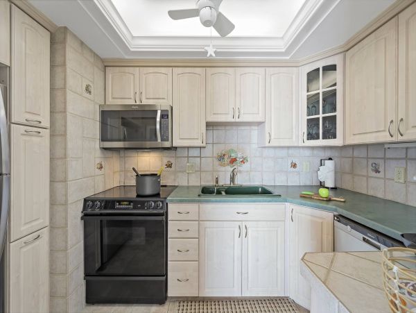 Marco Island Lovely 2 Bedroom Beach Condo Sleeps Six Guests
