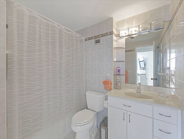 Marco Island Lovely 2 Bedroom Beach Condo Sleeps Six Guests