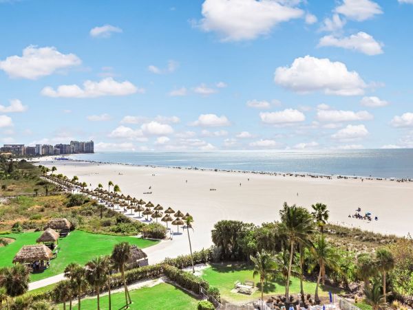 Marco Island Lovely 2 Bedroom Beach Condo Sleeps Six Guests