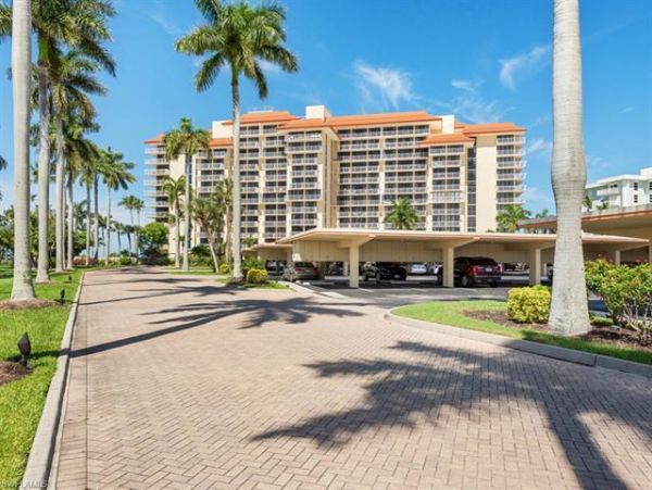 Marco Island Beachfront Two Bedroom Vacation Condo.