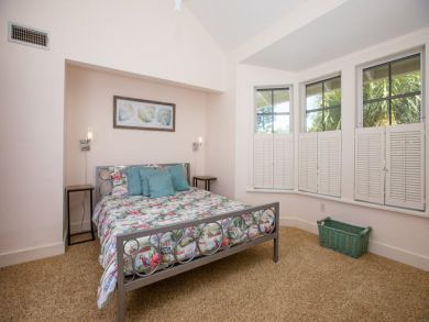 Sanibel Home 912746