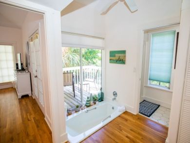 Sanibel Home 912746