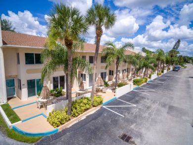 Siesta Key Two Bedroom Vacation Condo Steps to the Beach