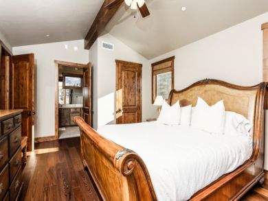 Seven Bedroom Luxury Aspen Ski Lodge