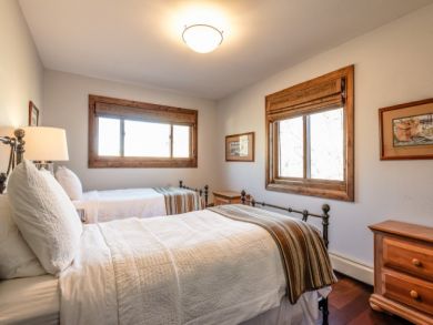 Seven Bedroom Luxury Aspen Ski Lodge
