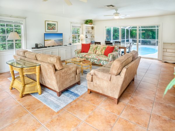 Bay Front Captiva Home Gorgeous Views and Pool Sleeps Six