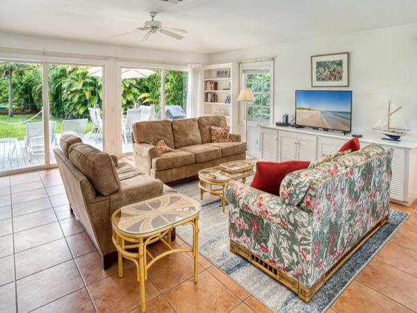 Bay Front Captiva Home Gorgeous Views and Pool Sleeps Six