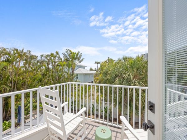 Charming Captiva Retreat with 4-Bedrooms & Private Pool