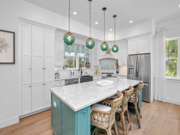 Charming Captiva Retreat with 4-Bedrooms & Private Pool