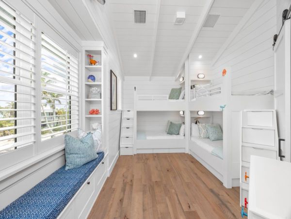 Charming Captiva Retreat with 4-Bedrooms & Private Pool