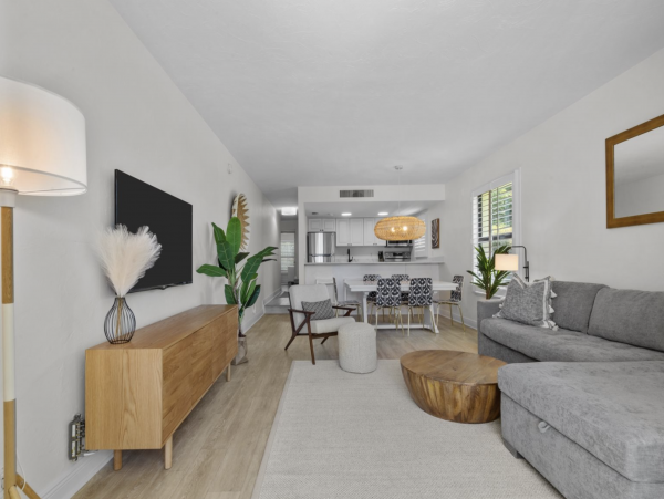 Two Bedroom Vacation Condo in Captiva Island Sleeps Six