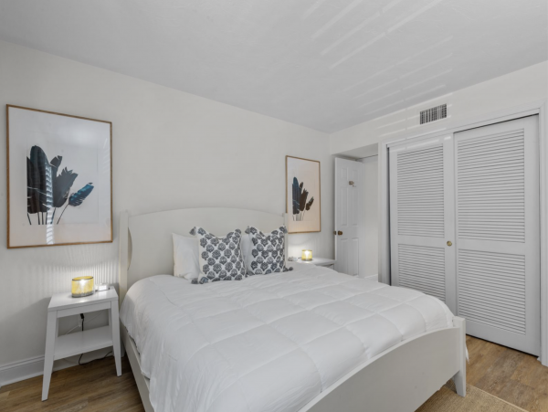 Two Bedroom Vacation Condo in Captiva Island Sleeps Six