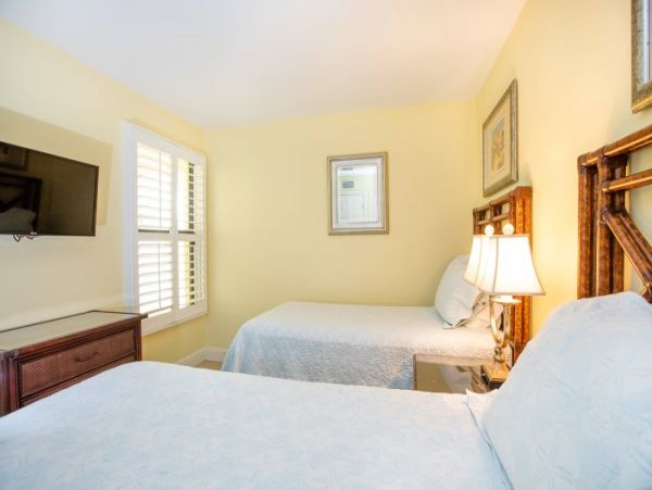 Direct Beachfront Privately Owned Resort Beach Condo