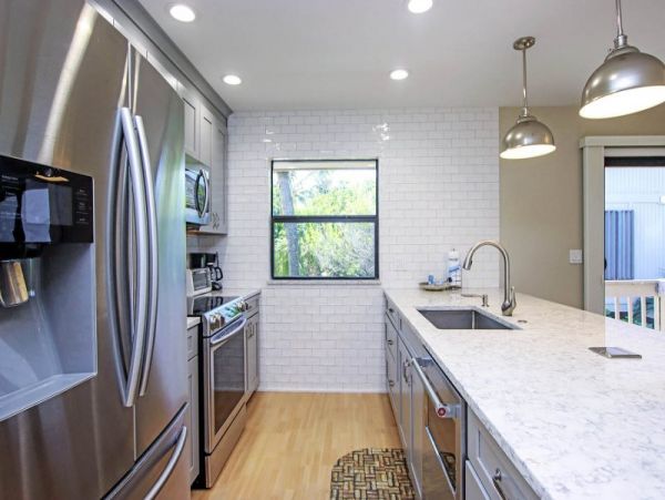 Captiva Two Bedroom Walk to Beach Vacation Home Sleeps Six