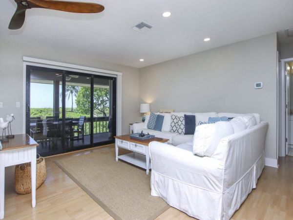 Captiva Two Bedroom Walk to Beach Vacation Home Sleeps Six
