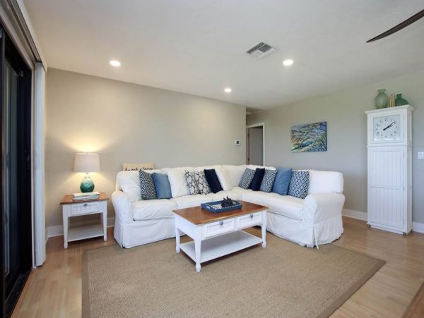 Captiva Two Bedroom Walk to Beach Vacation Home Sleeps Six