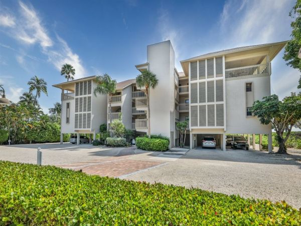 Bayside Rental with Beautiful Views & Short Walk to Beach