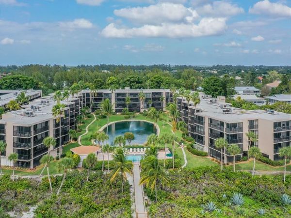 What A Dreamy Beachfront Vacation Condo.