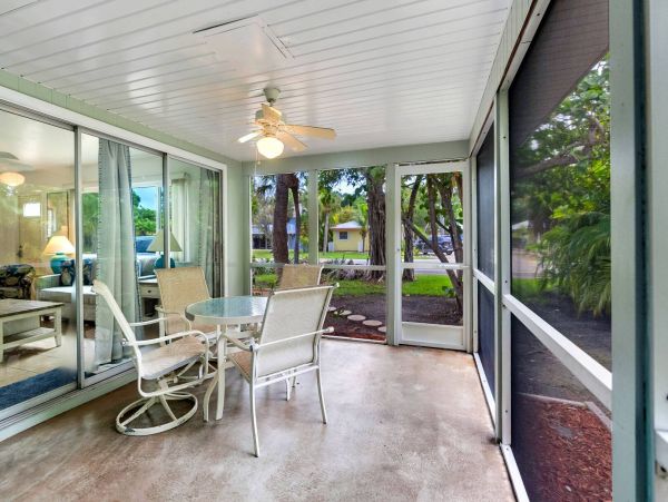 Sanibel Walk to Beach Two Bedroom Vacation Cottage