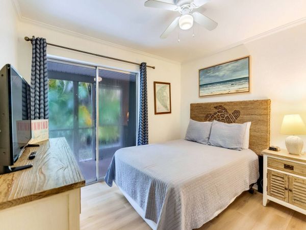 Sanibel Walk to Beach Two Bedroom Vacation Cottage