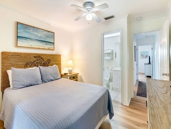 Sanibel Walk to Beach Two Bedroom Vacation Cottage