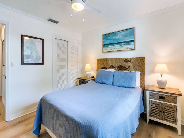 Sanibel Walk to Beach Two Bedroom Vacation Cottage