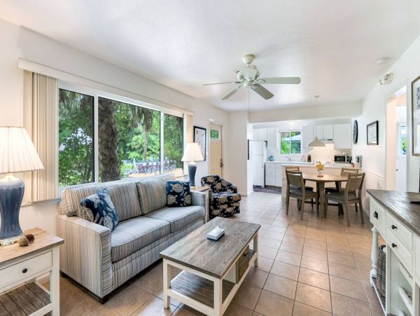 Sanibel Home 912840