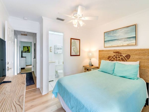 Sanibel Home 912840
