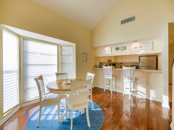 On the Golf Course! Two Bedroom Vacation Duplex in Sanibel