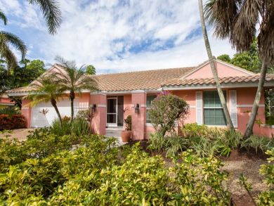 Ground Level 3 Bedroom Home Private Pool Sleeps 6 Guests