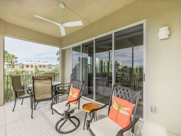Sanibel Two Bedroom Vacation Condo Sleeps Six Guests