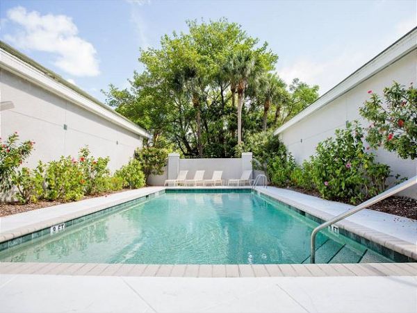 Sanibel Two Bedroom Vacation Condo Sleeps Six Guests