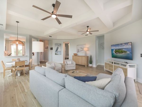 Sanibel Two Bedroom Vacation Condo Sleeps Six Guests