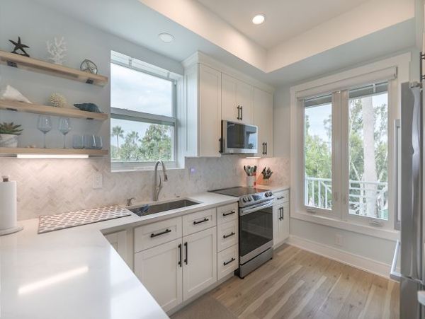 Sanibel Two Bedroom Vacation Condo Sleeps Six Guests
