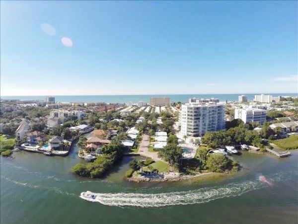 Short Walk to Beach Siesta Key Vacation Home Two Bedroom