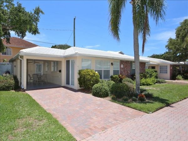 Short Walk to Beach Siesta Key Vacation Home Two Bedroom