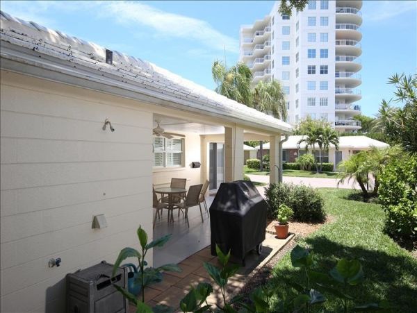 Short Walk to Beach Siesta Key Vacation Home Two Bedroom