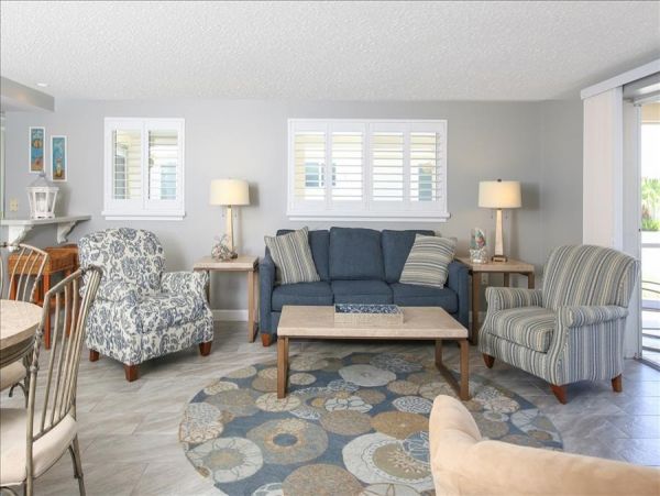 Siesta Key Vacation Condo Two Bedrooms Sleeps Five Guests