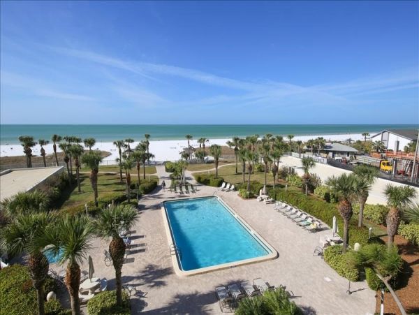 Siesta Key Vacation Condo Two Bedrooms Sleeps Five Guests
